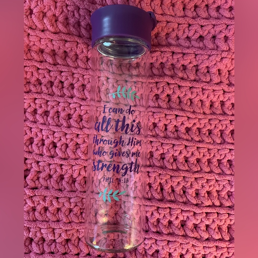 “I can do all this through him, who gives me strength” glass water bottle
